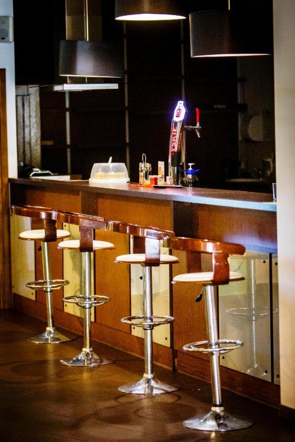 Hotel Luka Radom Bagian luar foto